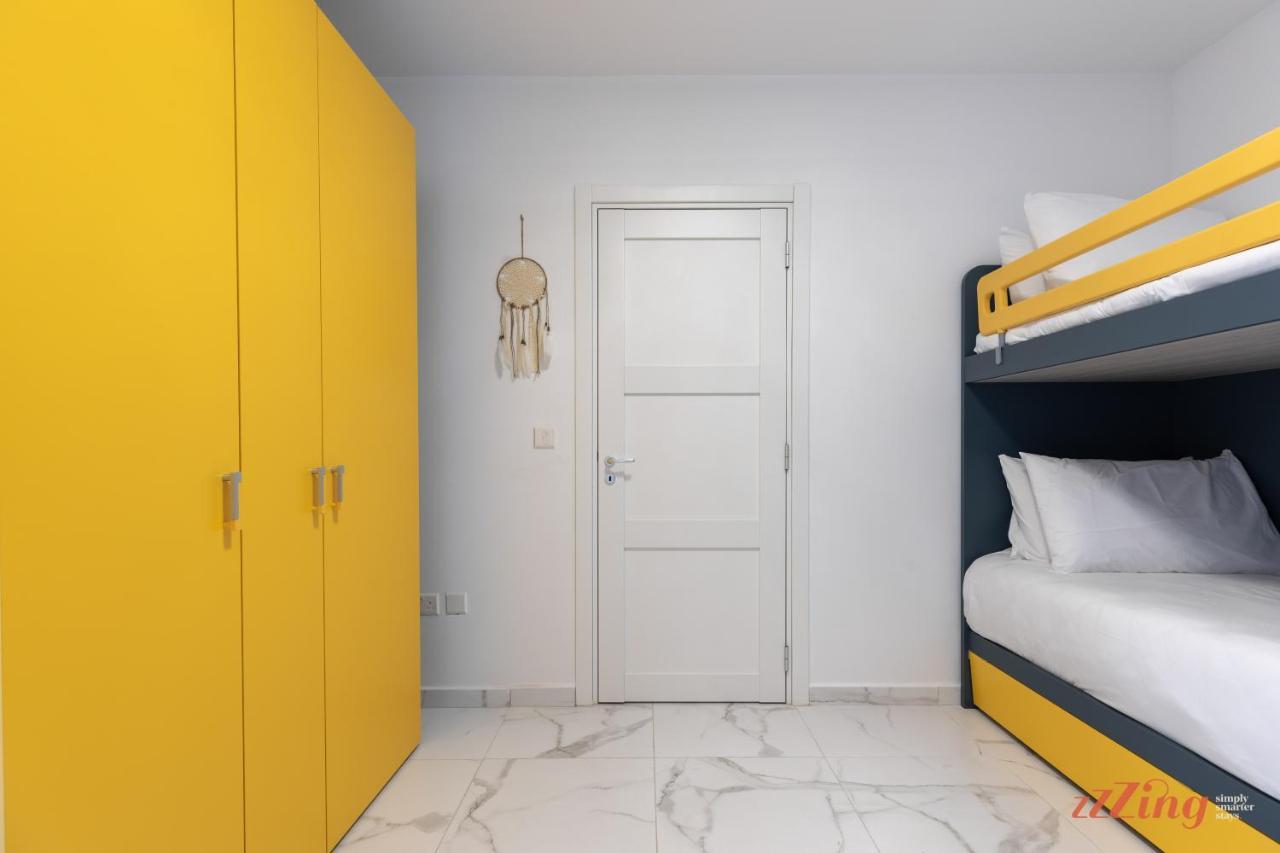 A Stunning Apartment With Spectacular Sea Views Сейнт Полс Бей Екстериор снимка
