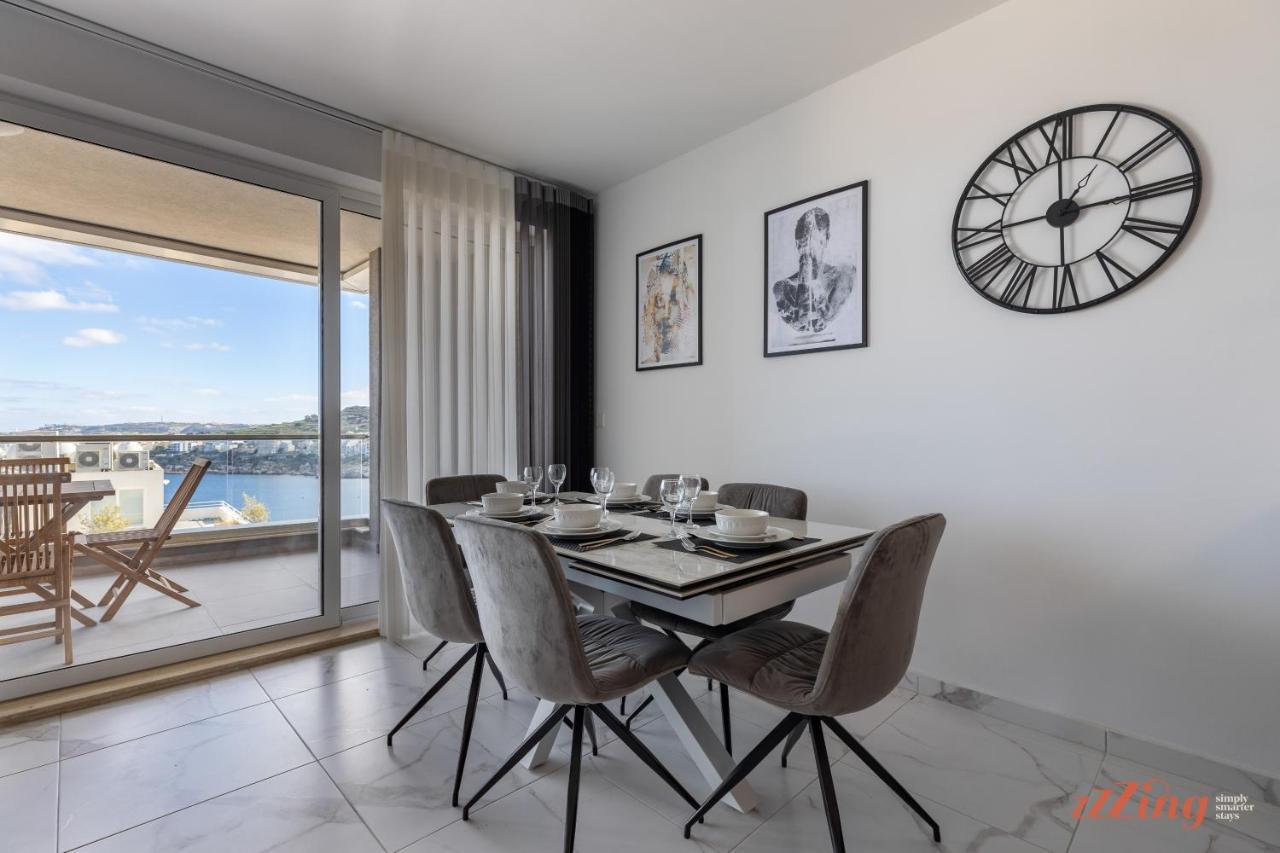 A Stunning Apartment With Spectacular Sea Views Сейнт Полс Бей Екстериор снимка
