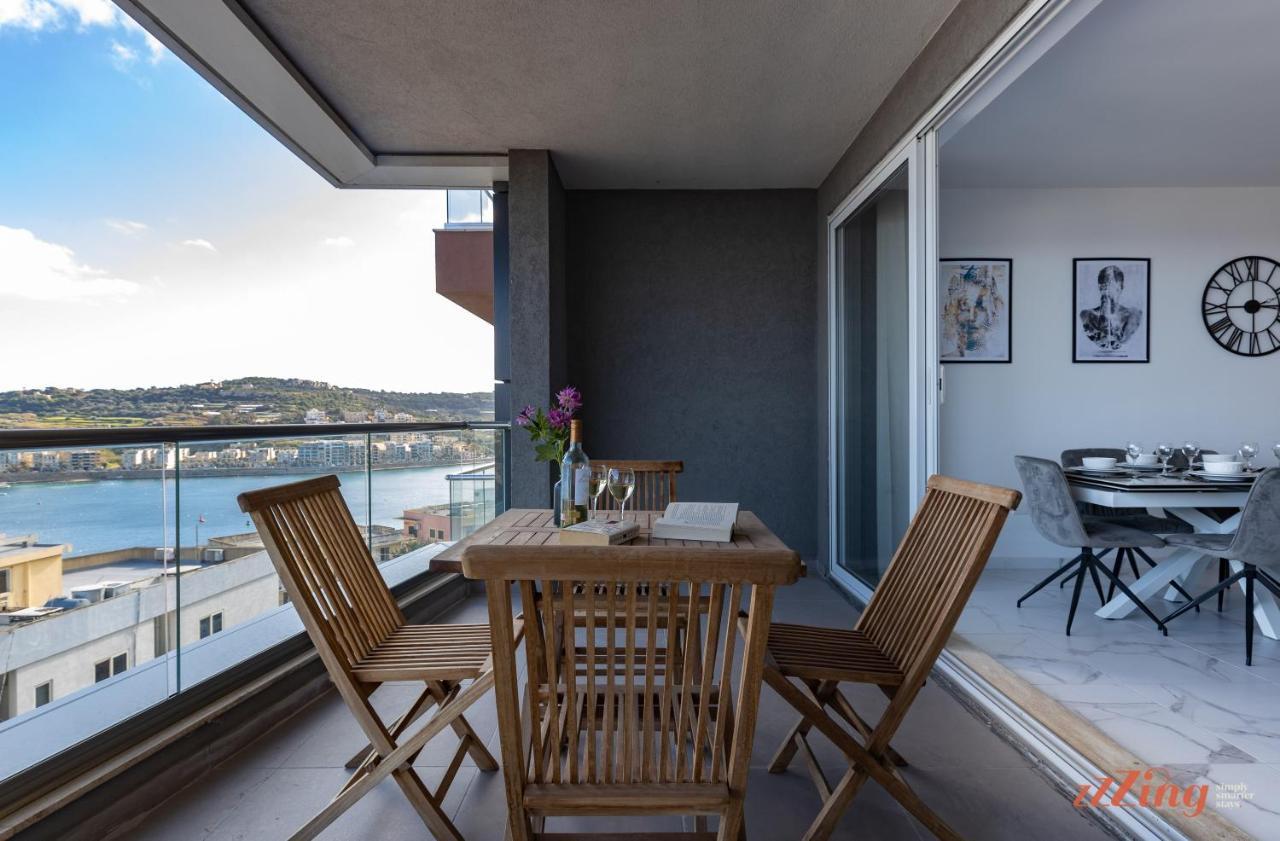 A Stunning Apartment With Spectacular Sea Views Сейнт Полс Бей Екстериор снимка
